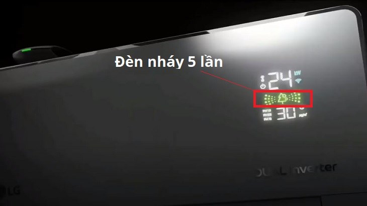 Máy lạnh TOSHIBA báo lỗi chớp đèn 5 lần là gì?